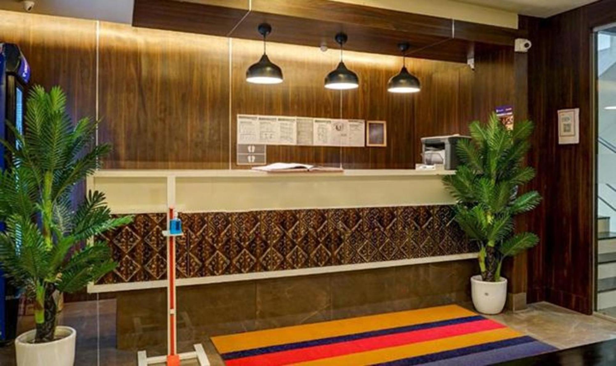 Omkar Executive Hotell Yerandwane Exteriör bild