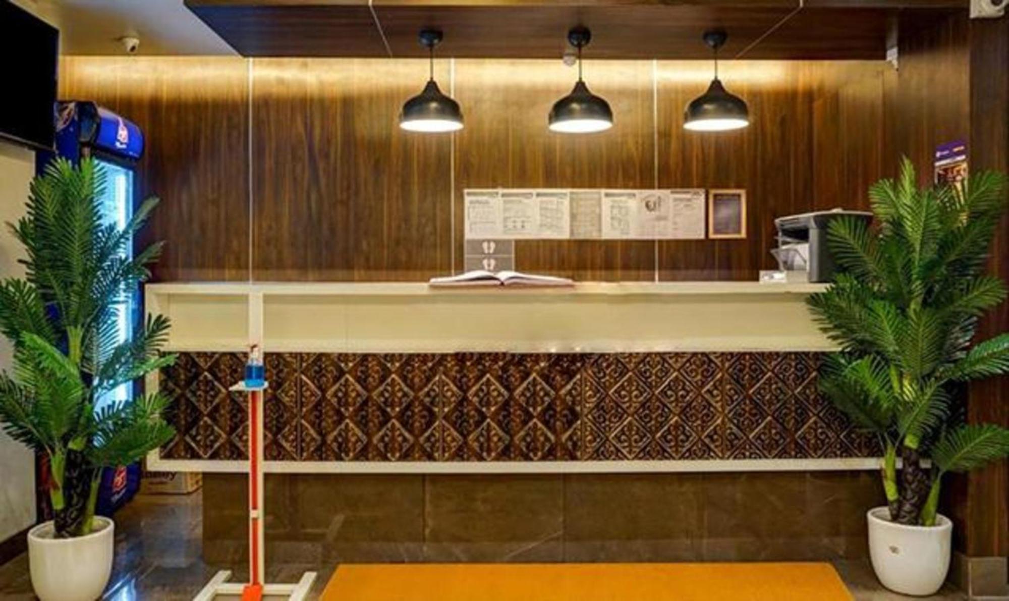 Omkar Executive Hotell Yerandwane Exteriör bild